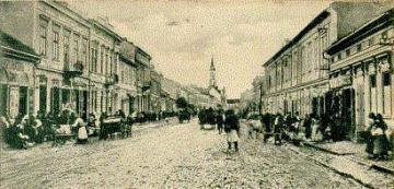 Masarykova ulica - celkový pohľad na ulicu smerom na Kubínyiho námestie (1902) Masarykova ulica - celkový pohľad na ulicu smerom na Kubínyiho námestie (1902)