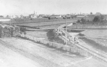 Novohradská ulica - križovatka s Masarykovou ulicou (1976) Novohradská ulica - križovatka s Masarykovou ulicou (1976)