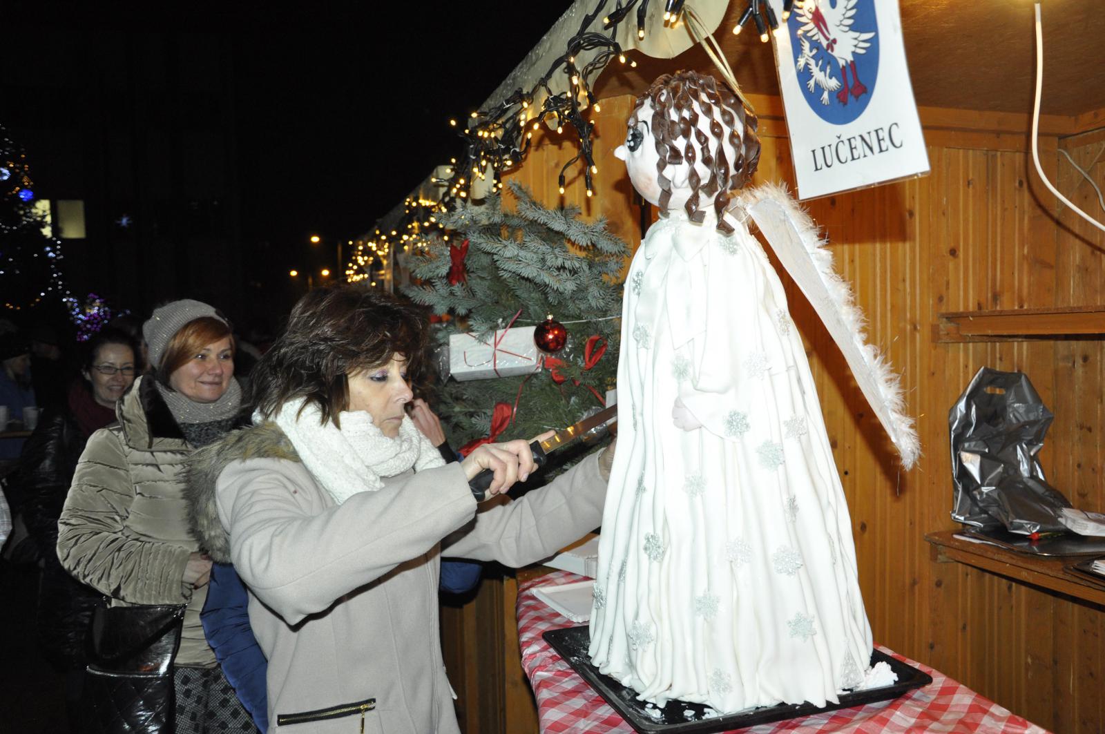 Fotogaléria 18.12.2015 - Svieť svetlo svieť (14) 18.12.2015 - Svieť svetlo svieť