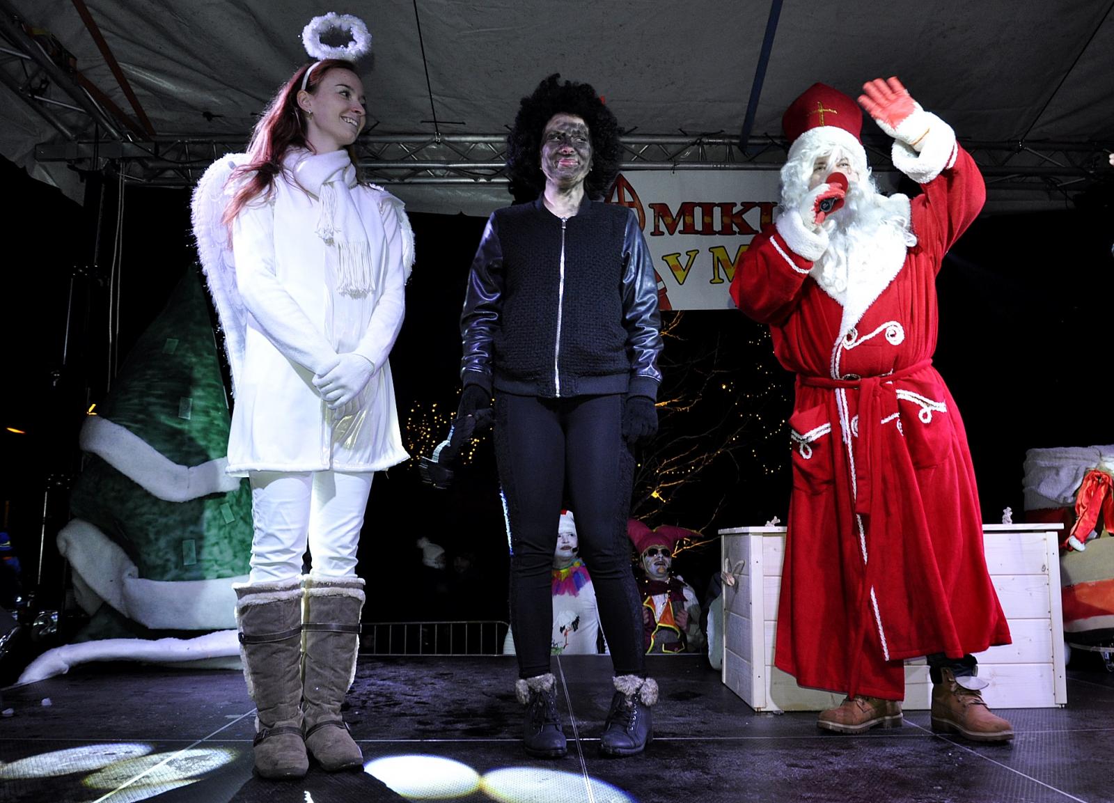 Fotogaléria 06.12.2017 - Mikuláš v meste (8) 06.12.2017 - Mikuláš v meste