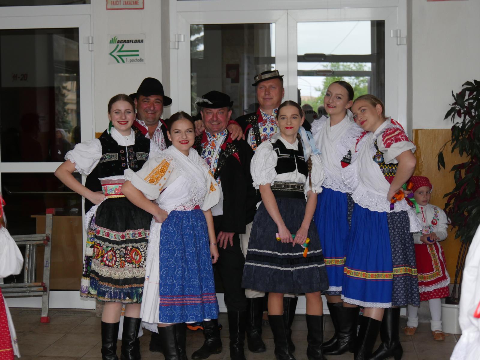 Fotogaléria 30.04.2019 - Stavanie mája Lučenec a Malá Ves (45) 30.04.2019 - Stavanie mája Lučenec a Malá Ves