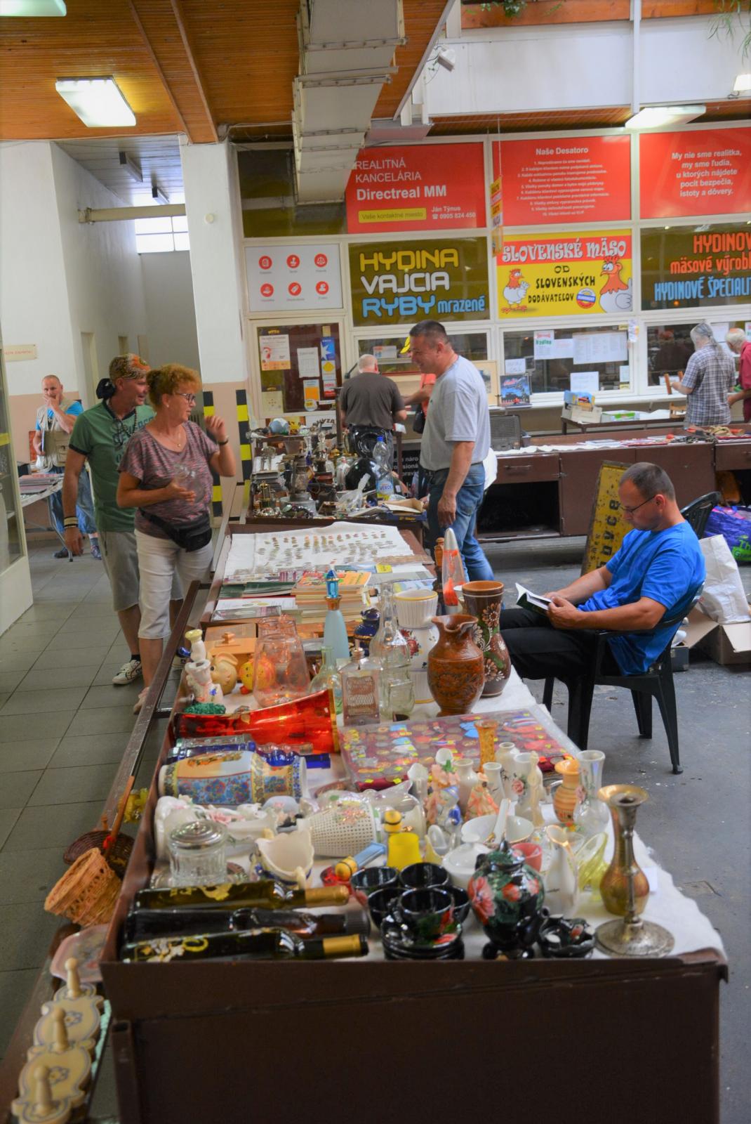 Fotogaléria Zberateľské burzy starožitností, kuriozít a blšie trhy (26) Zberateľské burzy starožitností, kuriozít a blšie trhy